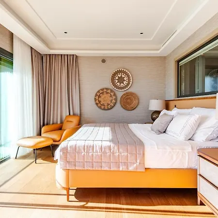 Stylish Beachfront With Pool Gym Sauna Seaview Villa *