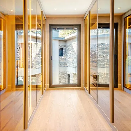 别墅 Stylish Beachfront With Pool Gym Sauna Seaview 博德鲁姆