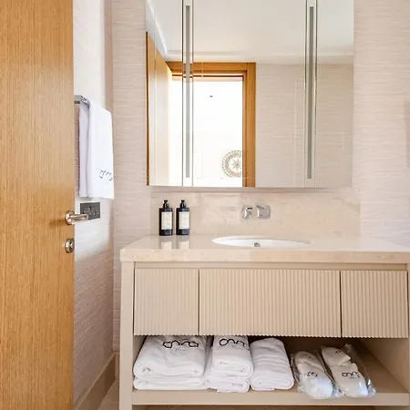 别墅 Stylish Beachfront With Pool Gym Sauna Seaview 博德鲁姆