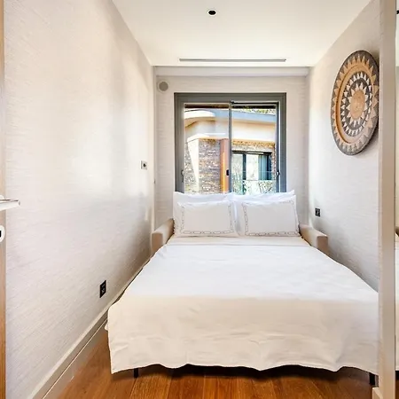 Stylish Beachfront With Pool Gym Sauna Seaview * 博德鲁姆