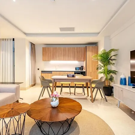 Stylish Beachfront With Pool Gym Sauna Seaview 别墅 *