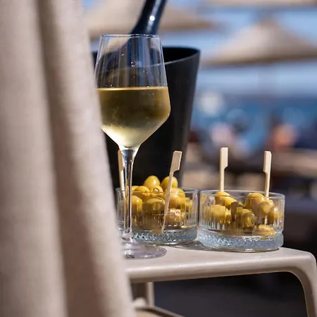 别墅 Stylish Beachfront With Pool Gym Sauna Seaview *