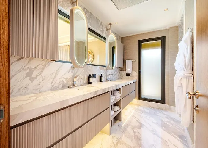 Stylish Beachfront With Pool Gym Sauna Seaview Bodrum