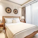 Βίλα Stylish Beachfront With Pool Gym Sauna Seaview