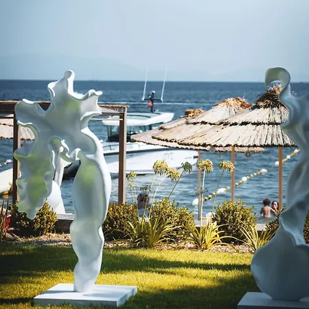 فيلة Stylish Beachfront With Pool Gym Sauna Seaview بودروم