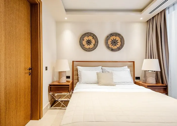 ヴィラ Stylish Beachfront With Pool Gym Sauna Seaview *